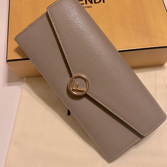 Fendi Logo Plaque Continental Wallet - Picture 17 of 17